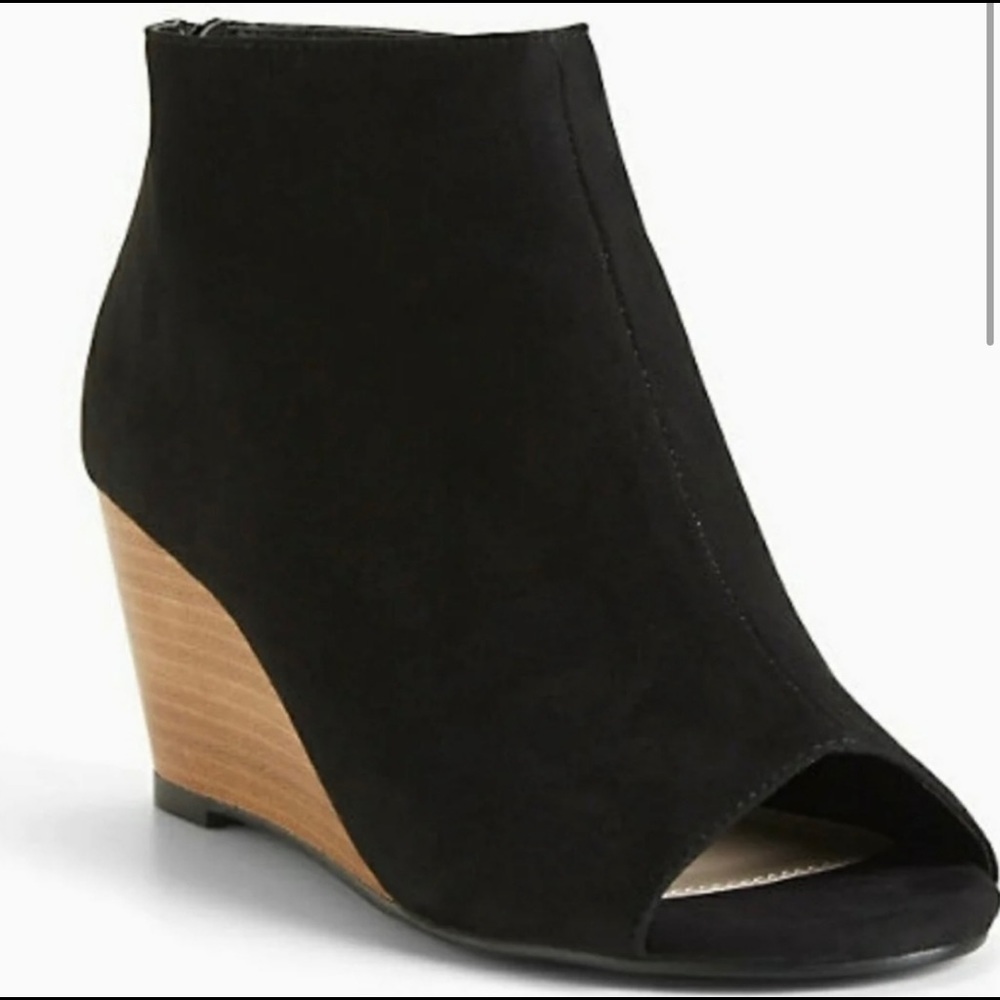 Torrid Peep Toe Wedge Heel 10.5